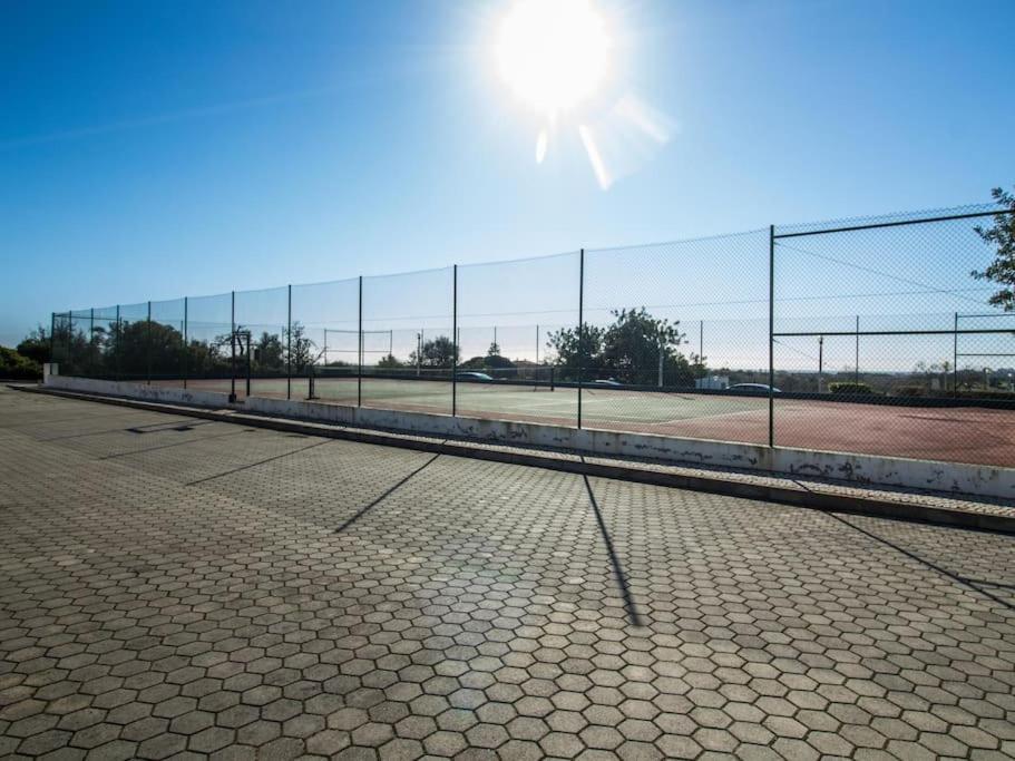 Lake Apartment - Pool And Sea View & Tennis Court & Bbq Pêra Exterior foto